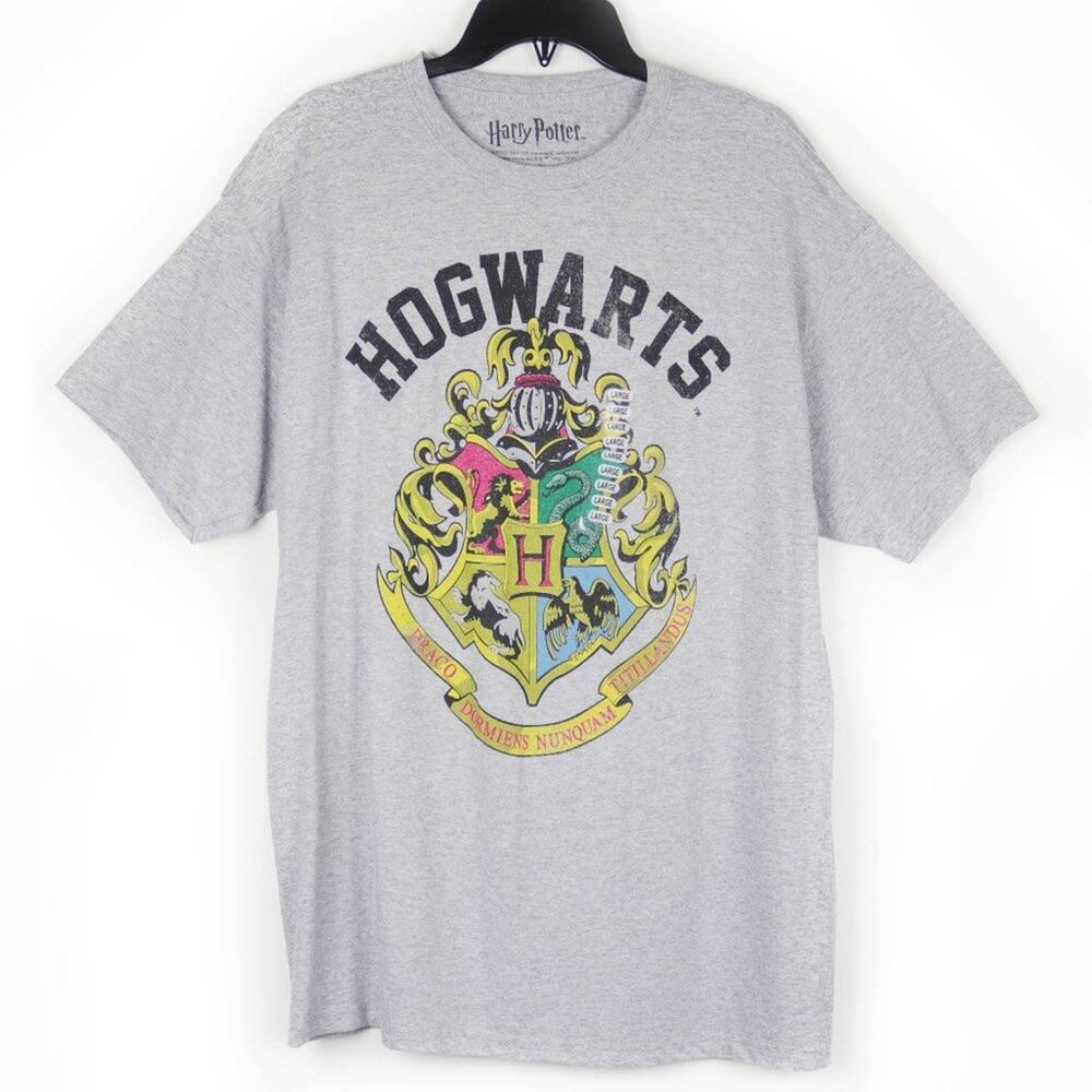 Harry Potter Licensed HOGWARTS T Shirt Large NWT